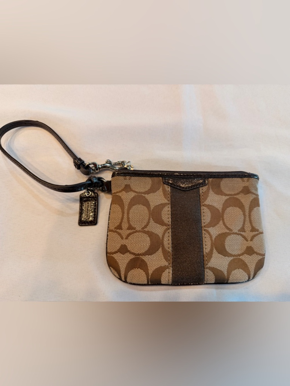 Coach Jacquard Signature Stripe Wristlet Hang Tag Patent Leather
